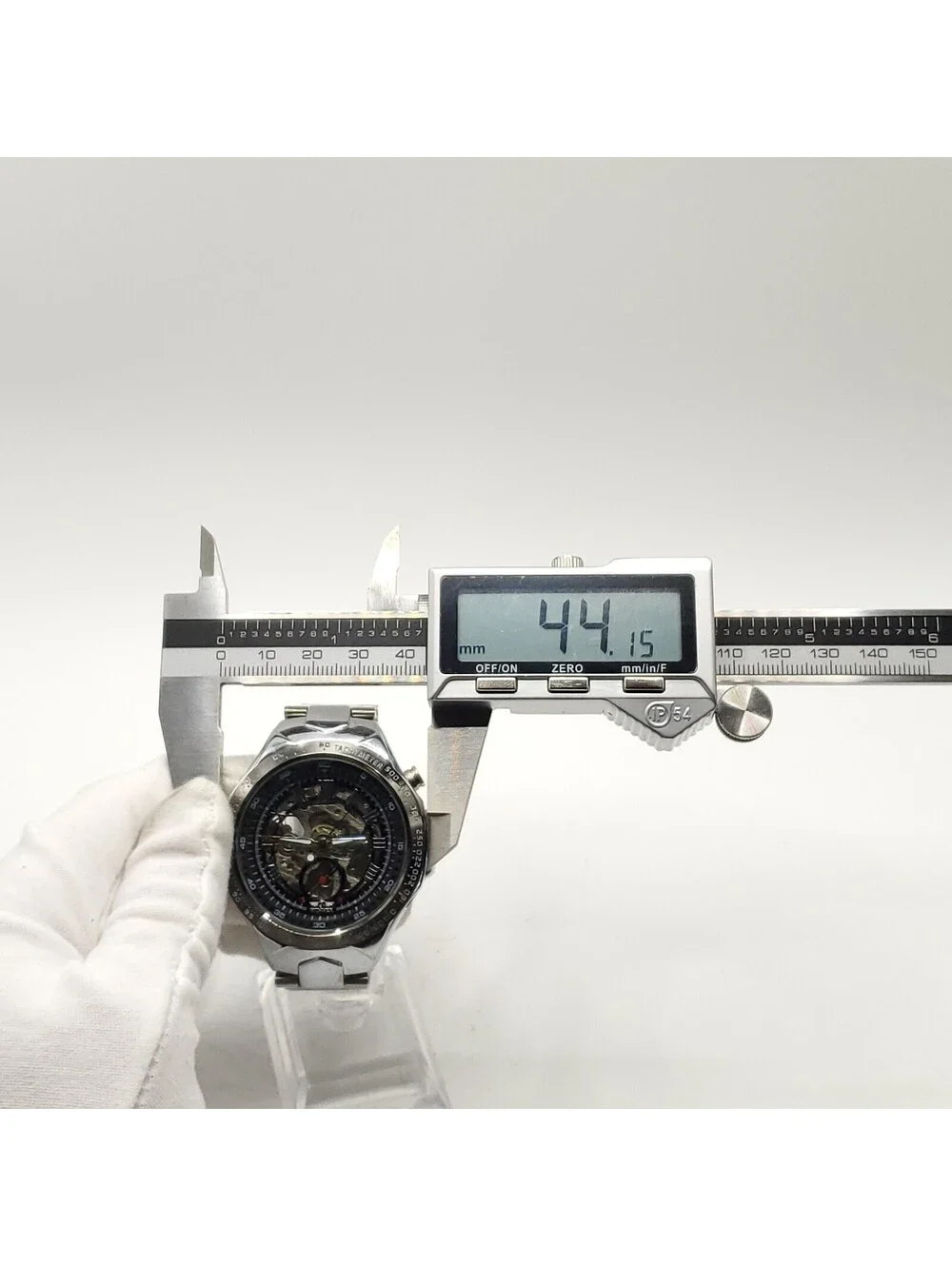 Winner pushers watch